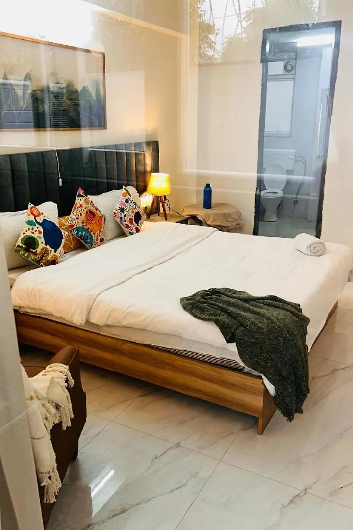 Liv Regalia Luxury 2Bhk Apartment - Golf Course Road Gurgáon 0*,