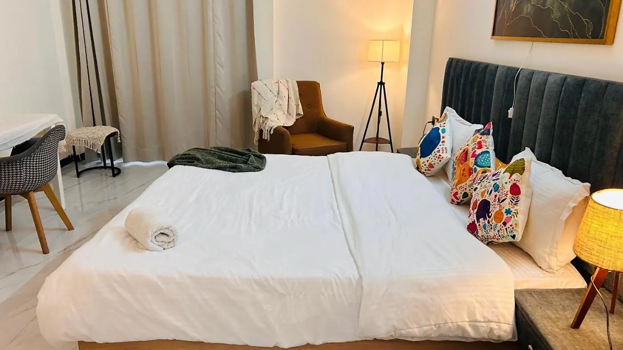 Liv Regalia Luxury 2Bhk Apartment - Golf Course Road Gurgáon 0*,  India