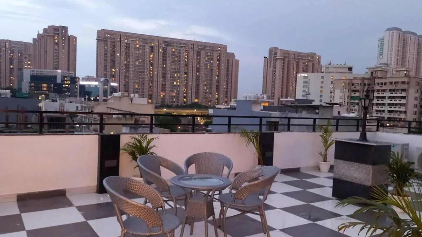 Liv Regalia Luxury 2Bhk Apartment - Golf Course Road Gurgáon 0*,